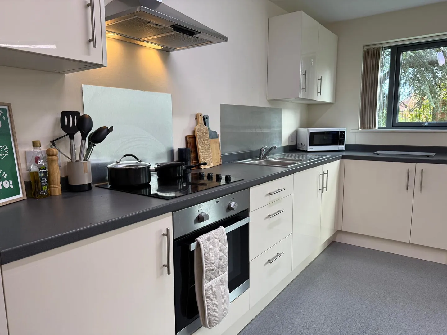 Longdales Lodge // Lincoln Bishop // 6 Bed all Ensuite - Image 1